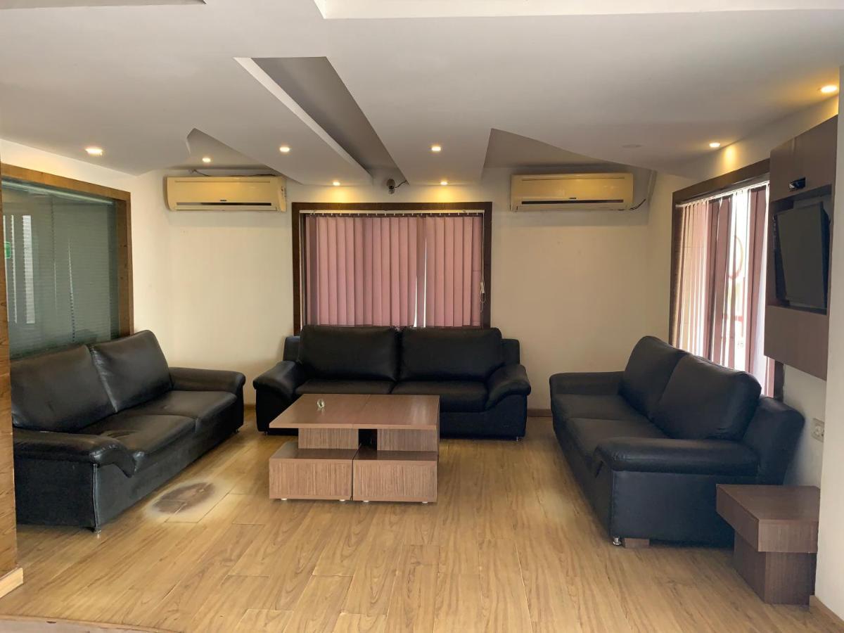 Hotel Half Moon Chennai Exterior foto