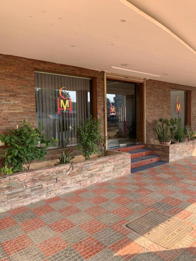 Hotel Half Moon Chennai Exterior foto