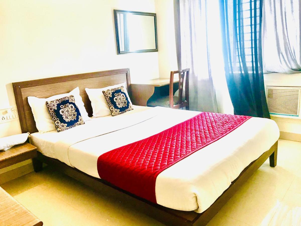 Hotel Half Moon Chennai Exterior foto